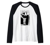 ¿Te están sirviendo el Vestido de Papá Noel de John Inman para Navidad? Camiseta Manga Raglan