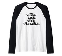 Teen Trouble Vibes Edgy Statement Design Camiseta Manga Raglan