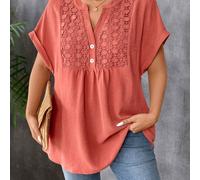 TEMU Camiseta de manga corta de talla grande para mujer con cuello en V y adornos de botones, con ajuste holgado y tejido plisado con insertos de encaje, ideal para vacaciones informales.