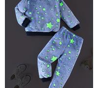 TEMU Conjunto de dos piezas para niño de otoño e invierno que una camiseta sin cuello con estrellas fluorescentes y pantalones acanalados con puños acanalados, diseñado para un casual.