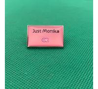 TEMU Creativa de Monika OK en Inglés, Mosaico de Texto, Ventana , Pin de Esmalte, Accesorio de Personalidad para Ropa, Mochila o Regalo