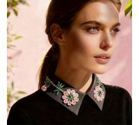 TEMU El cuello floral resistente se a con un cuidado artesanal, lo que lo convierte en un para los tops de tu armario, incluyendo suéteres y camisetas.