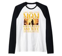 Tengo tres títulos Mom Bonus Mom and Wife y yo los rockeo Camiseta Manga Raglan