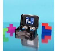 Tetris Arcade en una Lata. Juego clásico de Tetris a Todo Color de Mano de 8 bits. Incluye 2 Modos de Juego, Sprint y Maratón, Sonidos Originales y jugabilidad. Producto Oficial de Tetris.