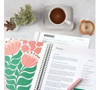 The Bible One Year Later: 52 Weeks: Spiral Study Through God's Word - Diario devocional para mujeres y guía de crecimiento, diario encuadernado en espiral con espacio para tomar notas [encuadernación