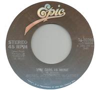 THE GIRL IS MINE (WITH PAUL McCARTNEY) / CAN'T GET OUTTA THE RAIN (45/7")