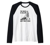 The Grass Is Calling and I Must Mow Skeleton Divertido papá Camiseta Manga Raglan
