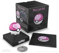 The Wand Company Pokémon Trainer Mini Poké Ball Réplica - Realista, Electrónica, Poké Ball Fundido a presión con Soporte de exhibición características de luz (Mini Bola de Amor)