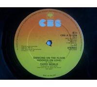 Third World - THIRD WORLD Dancing on the Floor (Hooked on Love) 12"