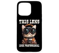 THIS LENS MAKES ME LOOK PROFESSIONAL Carcasa para iPhone 15 Pro Max