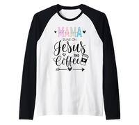 This Mama Runs on Coffee Jesus Praying Mama Coffee Jesus Mom Camiseta Manga Raglan