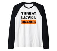 Threat Level Orange High Risk of Trump Ruining America Camiseta Manga Raglan