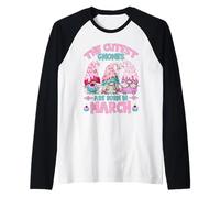 Three Birthday Gnomes For Women Who Are Born In March Camiseta Manga Raglan