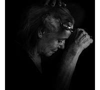 Throane - Plus une main a mordre