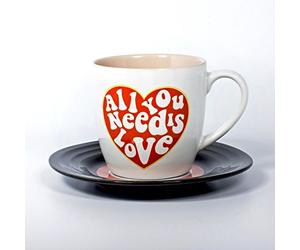 Thumbs Up Lyrical Mug - Conjunto de Regalo de Taza y platillo con Letra de canción All You Need is Love» de John Lennon y Paul Mccartney - Autorizado por Sony/ATV - 1001707