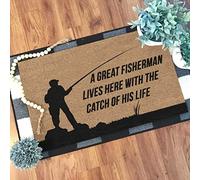 TIANTURNM Felpudos Entrada casa Felpudo Decoración para el hogar Un Gran Pescador Vive aquí con la Pesca de su Vida pescando Hogar Regalos 16"x24"