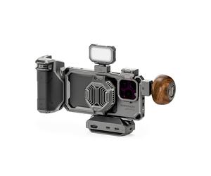 TILTA Khronos - Jaula para teléfono compatible con iPhone 16 Pro Max con mango de madera, sistema de refrigeración, mango Focus PD y mini panel LED, gris espacial TK-IP16-PMB-SG