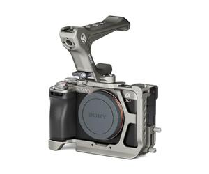 TILTA Media jaula de cámara compatible con Sony A7C II y A7C R con mango superior NATO con accesorio de riel NATO de 18 mm, kit ligero - Gris titanio TA-T60-B-TG