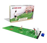 TIPP-KICK Juego de fútbol Superstar edición alemana con campo de juego de fieltro (63 x 22 cm) - Challenge para 2 jugadores, figuras de zinc pintadas a mano y portería, juego de futbolín para fans