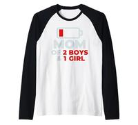 Tired Mom Mother's Day Mom of 2 Boys 1 Girl Design Camiseta Manga Raglan