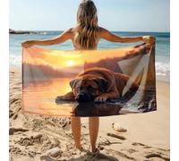 Toalla refrescante Sunset Serenity: A Dog'S Peaceful Rest By The Lake toalla de baño para sillas de playa