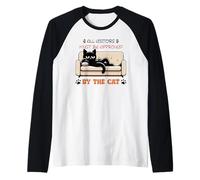 Todos los visitantes deben ser aprobados por el gato Camiseta Manga Raglan