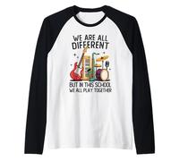 Todos Somos Diferentes, Pero en Esta Escuela Todos jugamos Camiseta Manga Raglan