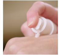 Topicrem Sérum antimanchas Mela - hidrata las 24 horas, unifica y revitaliza la tez, corrige y previene las manchas - Cuidado facial para pieles sensibles - 30 ml