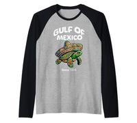 Tortuga marina luciendo un sombrero mexicano, Golfo de México desde 1550 Camiseta Manga Raglan