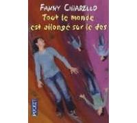 Tour Le Monde Est Allonge Sur Le Dos