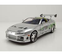 Jada Toys Fast & Furious 1995 Toyota Supra (1:24, 19 cm) - Modelo de coche detallado con piezas para abrir, vehículo de metal en acabado plateado para fans y coleccionistas y niños a partir de 8 años