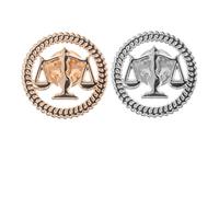 Toyvian Broche de Solapa de Balanza de Justicia para Abogados y Jueces Set de 2 Piezas Aleación Metálica Colores Dorado y Plateado Accesorio Legal para Traje Formal y Sala de Tribunal