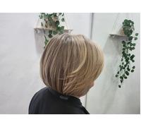 Tratamiento de hidratación profunda con principios activos para cabello medio