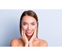 Tratamiento de lifting facial HIFU en rostro cuello y escote con radiofrecuencia vitaminas y ácido hialurónico