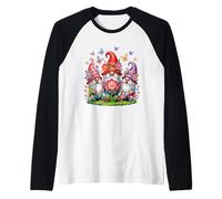 Trío de tres gnomos caprichosos flores y mariposas en flor Camiseta Manga Raglan