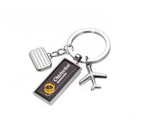TROIKA OKTOBERFEST Llavero con 3 colgantes de viaje como regalo para Oktoberfest Mitbringsel Llavero Múnich Oktoberfest, Amarillo, negro, plateado, 7,9 x 5,3 x 0,5 cm