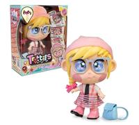 Trotties - Lucy, muñeca Londres, muñecas viajeras de la Serie de dibus Animados, con Accesorios como un Bolso y un Mapa, para Regalar a niñas y niños Desde 3 años, Famosa (TFT02000)