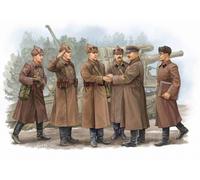 (TRU00428) - Trumpeter 1:35 - Soviet Artillery Commander Inspection