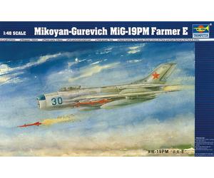 Trumpeter 02804 - 1:48 MiG-19 Pm Granjero E - Nuevo