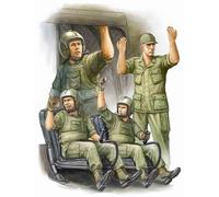 Trumpeter 417 - U. S. CH-47 del Ejército de la tripulación en Vietnam , color/modelo surtido