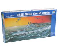 Trumpeter USSR Minsk Aircraft Carrier (1/700 Scale) (Importación USA)