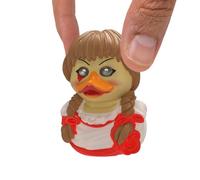 TUBBZ Annabelle Pato Horror Merch Figura Mini 5cm | Producto oficial Annabelle, pato Annabelle Mini con mini banera. Regalo para fans del terror y coleccionistas.