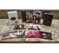 Twilight New Moon the Ultimate Dvd Keepsake Case Includes New Moon 2 Disc Special Dvd and Set of 6 Exclusive Photo Cards
