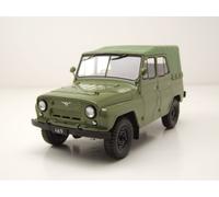 1975 UAZ 469 Verde Militar 1:24 WhiteBox 124263