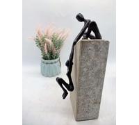 ULVEOL Escultura Industrial Abstracta de Metal para Pareja, Hombre levantando a la Mujer de la cornisa, Regalo de Amor Moderno, Bronce para Parejas, decoración de Estante de Hierro Fundido para el