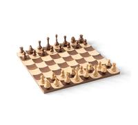 Umbra Wobble Juego de ajedrez, Piezas oscilantes, 38 cm, Nogal | Base con peso, diseño galardonado, tablero cóncavo