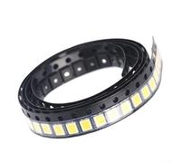 Un conjunto completo de cientos de diodos emisores de luz LED de diseño eficiente y tres voltios para televisores LED L G