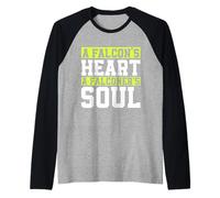 Un corazón de halcón Alma de cetrero Cetrería Camiseta Manga Raglan