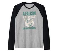 Un halcón robó mi corazón y mi cetrería sándwich Camiseta Manga Raglan