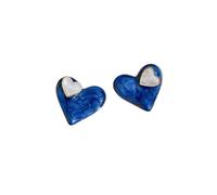 Un pendiente azul de corazón de dos caras, 2022, pequeño y único, con un sentido del diseño y el temperamento para mujeres.